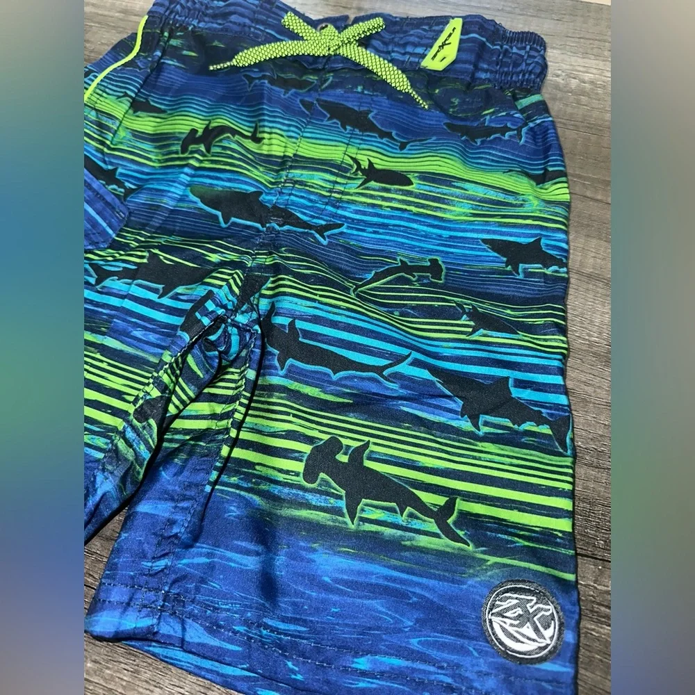 ZeroXposur Little Boys‎ Shark Swim Shorts Size M(5-6)